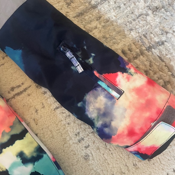 Roxy Ski & Snowboarding Jacket - Picture 4 of 5